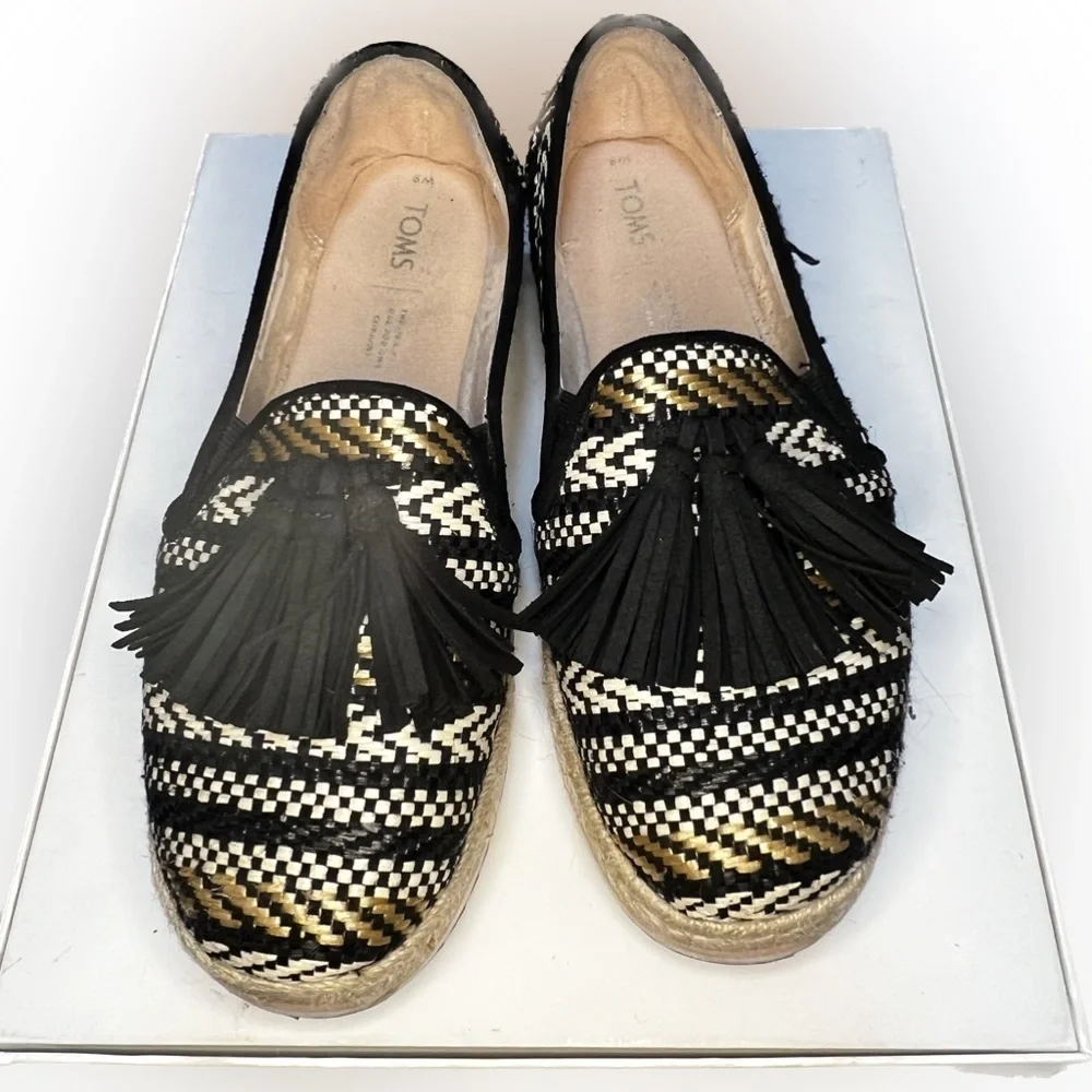 TOMS Black Geometric Woven Tassle Womens Shoes Size 9